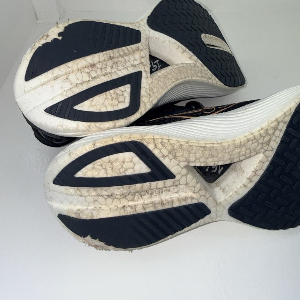 Saucony Endorphin Pro 3 Womens 9.5 Black Carbon Plate Running Shoes S10755-10 - Picture 8 of 10